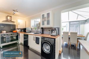 Kitchen- click for photo gallery